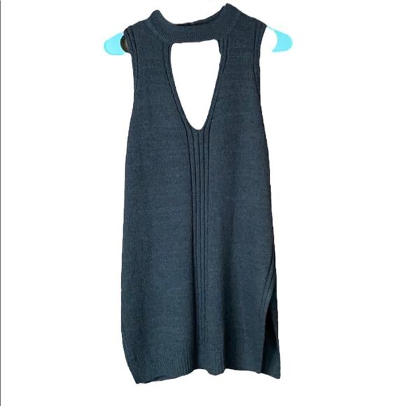 Astr The Label Sleeveless Tunic Sweater Choker Cutout Neck Gray Size Small - Picture 1 of 10